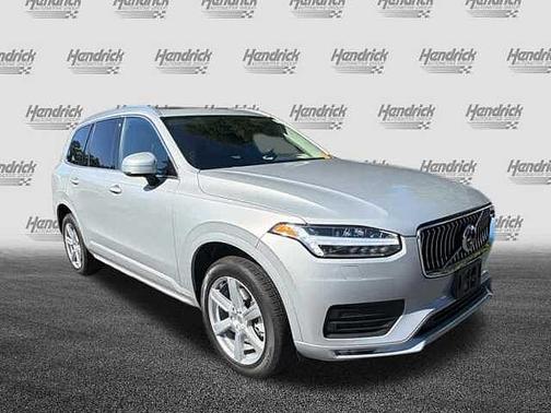 Silver Dawn 2023 Volvo XC90 Core