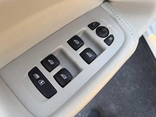 2023 Volvo XC60 Plus