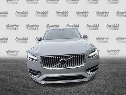Vapour Grey 2025 Volvo XC90 Plus
