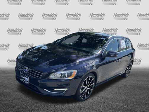 2017 Volvo V60 T5 Platinum