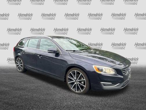2017 Volvo V60 T5 Platinum