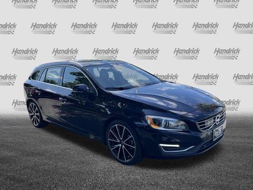 2017 Volvo V60 T5 Platinum