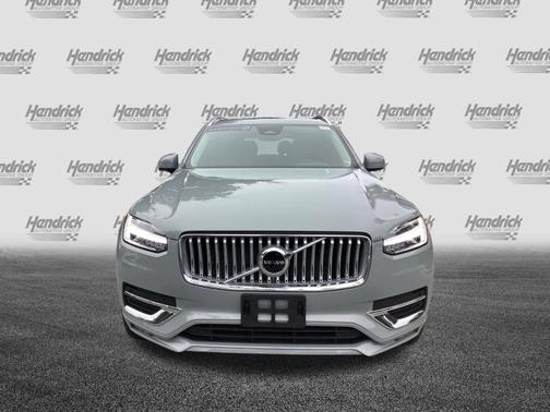 2025 Volvo XC90 Core