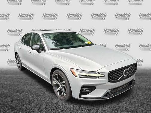 Silver Dawn 2024 Volvo S60 Core
