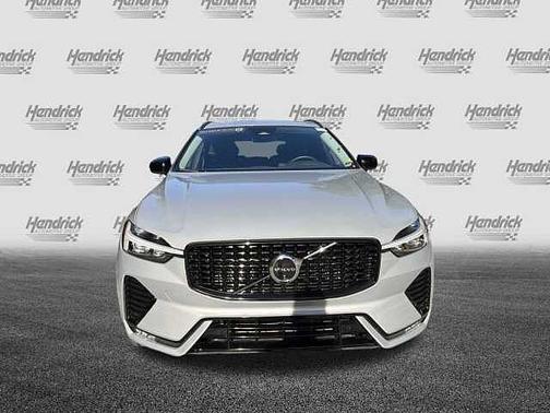 2025 Volvo XC60 Plus