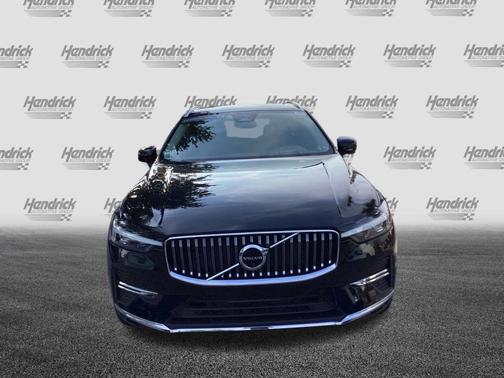 2023 Volvo XC60 Ultimate Bright Theme