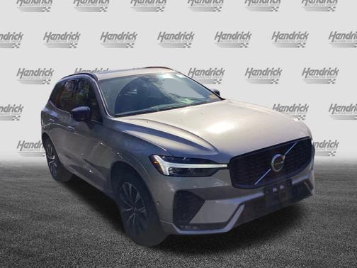 2025 Volvo XC60 Plus