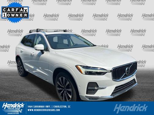 2023 Volvo XC60 Plus Bright Theme