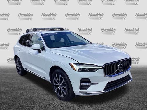 2023 Volvo XC60 Plus Bright Theme