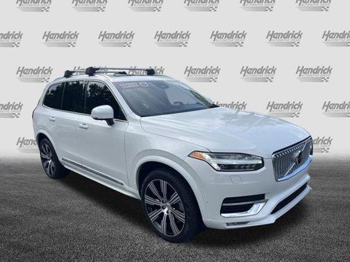 2025 Volvo XC90 B5 Plus
