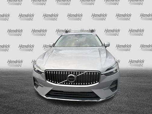 2023 Volvo XC60 Plus Bright Theme