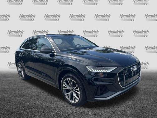 2023 Audi Q8 55 Premium Plus