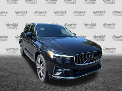 2023 Volvo XC60 Plus Bright Theme