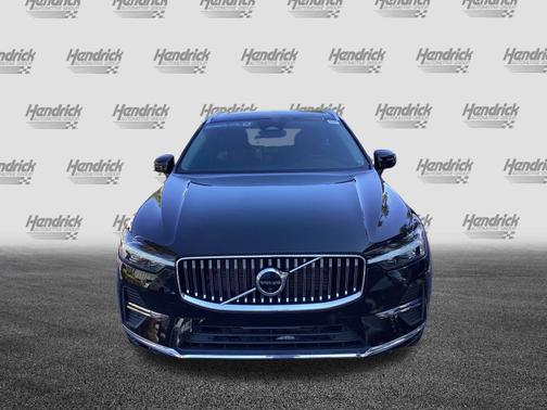 2023 Volvo XC60 Plus Bright Theme