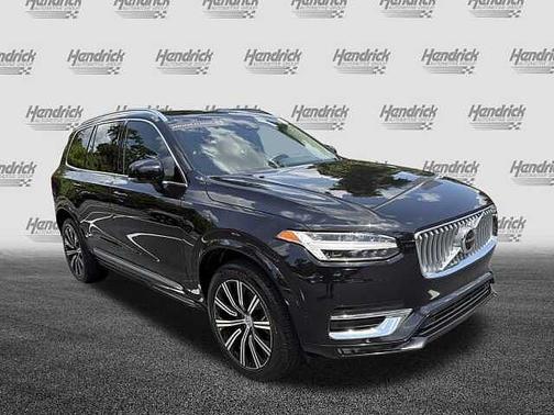 Onyx Black 2023 Volvo XC90 Plus