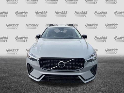 2025 Volvo XC60 Plug-In Hybrid T8 Ultra