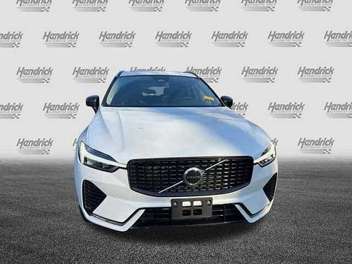 2025 Volvo XC60 Core