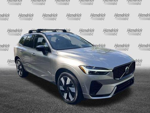 2025 Volvo XC60 Plug-In Hybrid T8 Plus