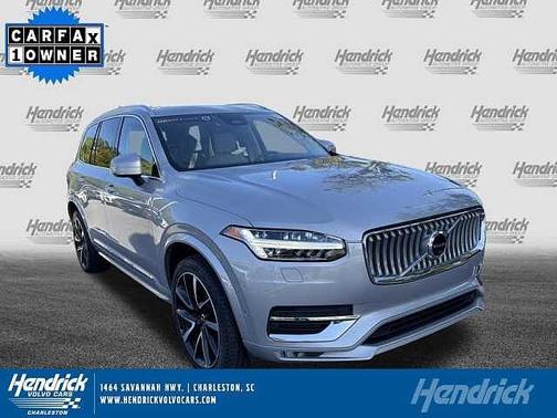 Silver Dawn 2023 Volvo XC90 Plus