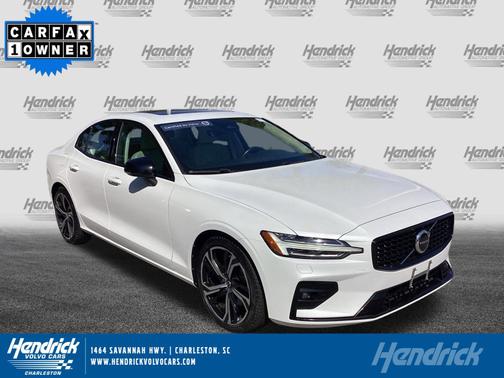 2023 Volvo S60 Core Dark Theme