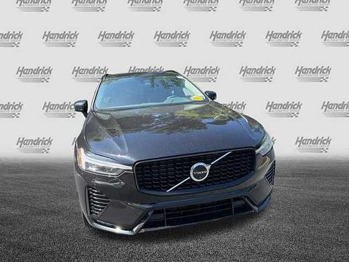 Onyx Black 2024 Volvo XC60 Plus
