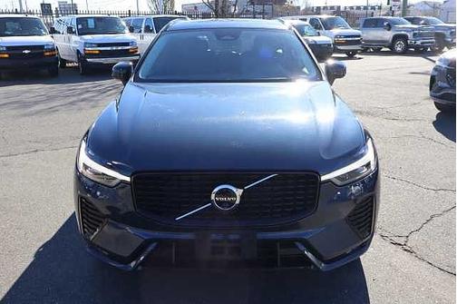 2025 Volvo XC60 Plus