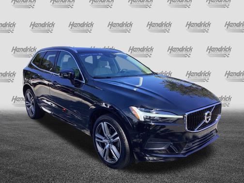 2021 Volvo XC60 Momentum