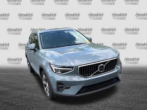 2023 Volvo XC40 Plus