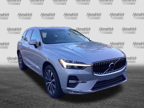 2023 Volvo XC60 Plus Bright Theme