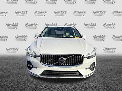 2023 Volvo XC60 Plus