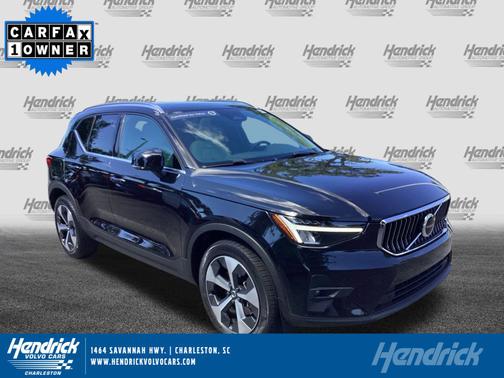 2023 Volvo XC40 Plus Bright Theme