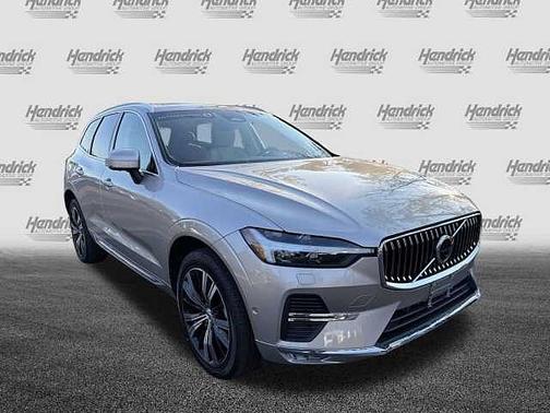 2023 Volvo XC60 Ultimate Bright Theme