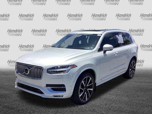 2023 Volvo XC90 B5 Plus