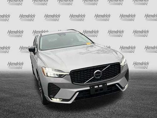 2025 Volvo XC60 Plus