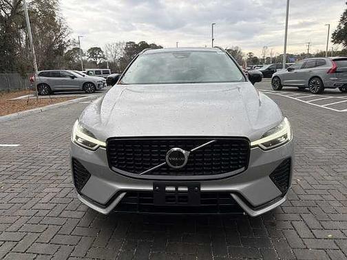 2025 Volvo XC60 Plus