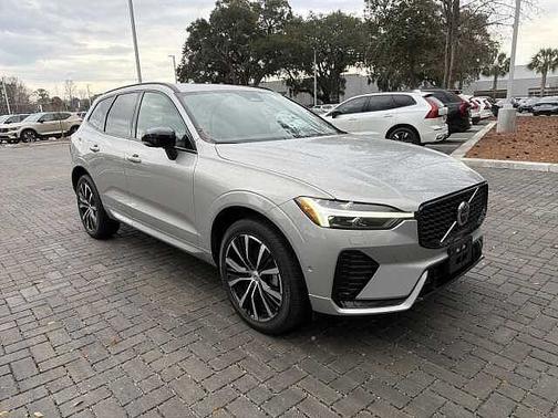2025 Volvo XC60 Plus