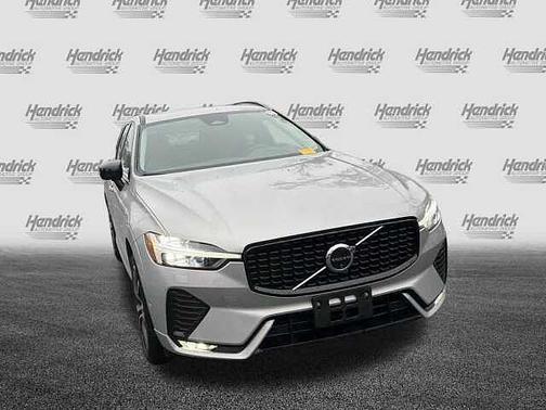 2025 Volvo XC60 Plus