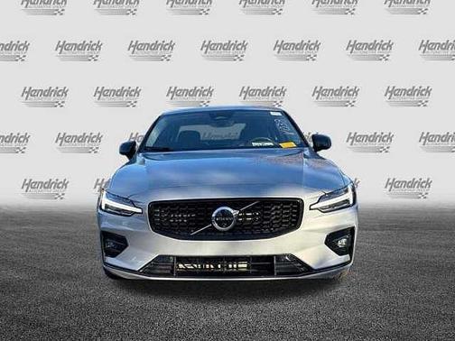 2025 Volvo S60 Plus