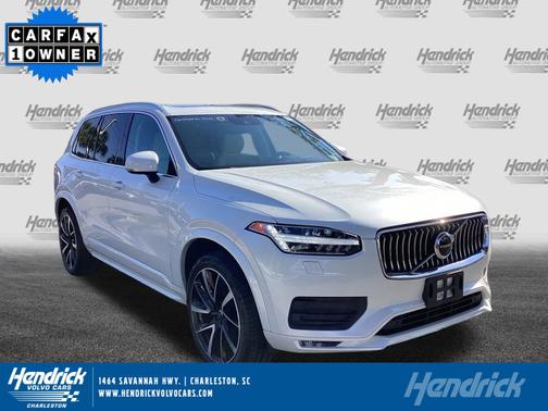 2022 Volvo XC90 Momentum