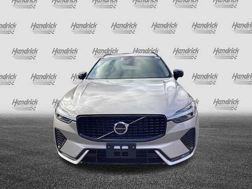 2025 Volvo XC60 Plus