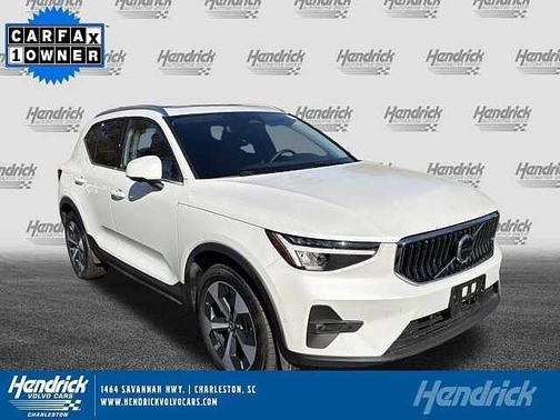 2025 Volvo XC40 Plus