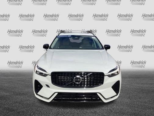 2025 Volvo XC60 Plug-In Hybrid Core