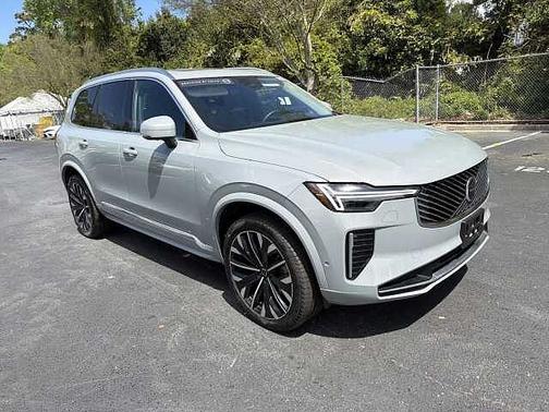 Vapour Grey 2025 Volvo XC90 Plus