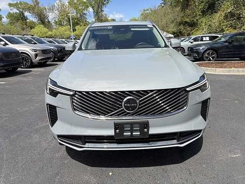 Vapour Grey 2025 Volvo XC90 Plus