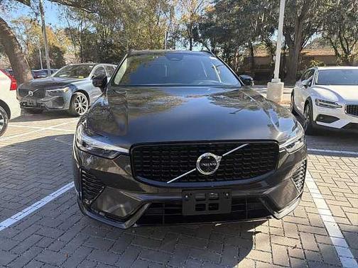 2025 Volvo XC60 Plus