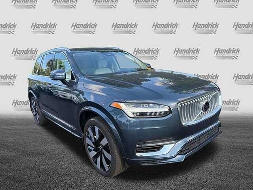 Denim Blue 2024 Volvo XC90 Plus
