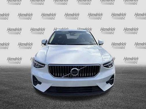 2023 Volvo XC40 Plus