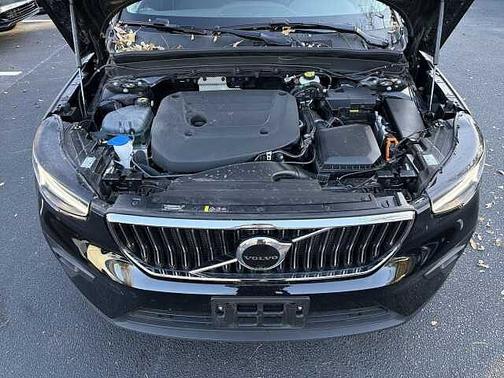 2025 Volvo XC40 Plus