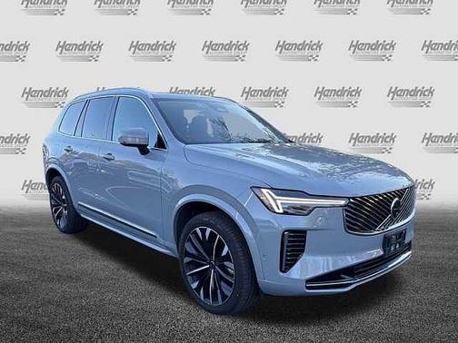 2025 Volvo XC90 Plus