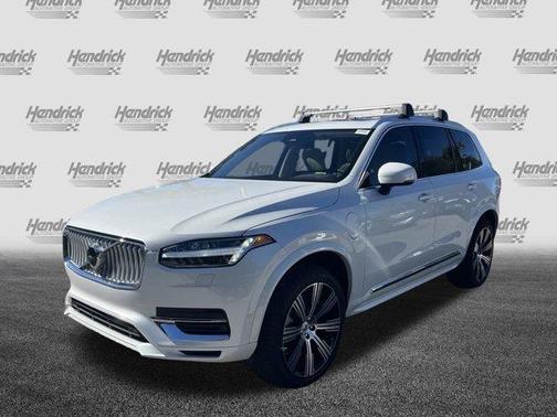 2025 Volvo XC90 Plug-In Hybrid T8 Plus 7-Seater